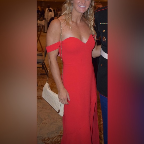 Maracuya gown in red - Picture 5 of 6